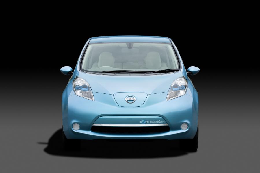  Nissan Leaf 2010 года  (фото 15 из 77)